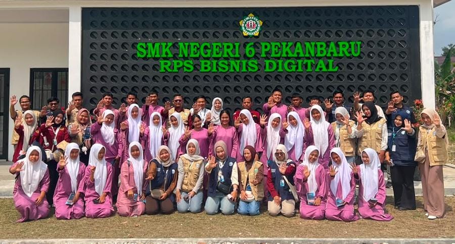 Mahasiswa Hukum Universitas Hang Tuah Pekanbaru Gelar Sosialisasi Anti Narkoba di SMKN 6, Bekali Generasi Muda Bentengi Diri dari Bahaya Narkotika