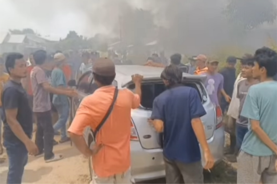 Warga Bakar Rumah Karyawan PT SSL, 8 Diamankan, 4 Jadi Tersangka