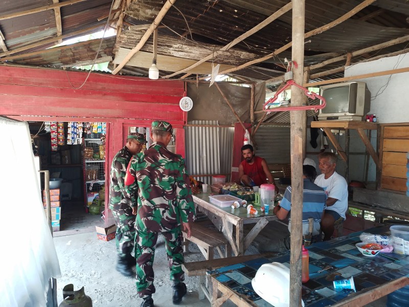 Babinsa Pelda Benriyadi Ajak Warga Lubuk Umbut Peduli Kesehatan Lewat Komsos