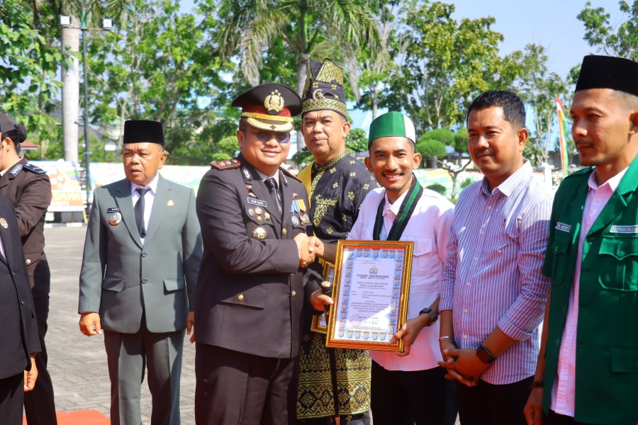 Piagam Penghargaan dari Polres Kepulauan Meranti, Ilham: Pengingat Komitmen Menyuarakan Keadilan Ekologis
