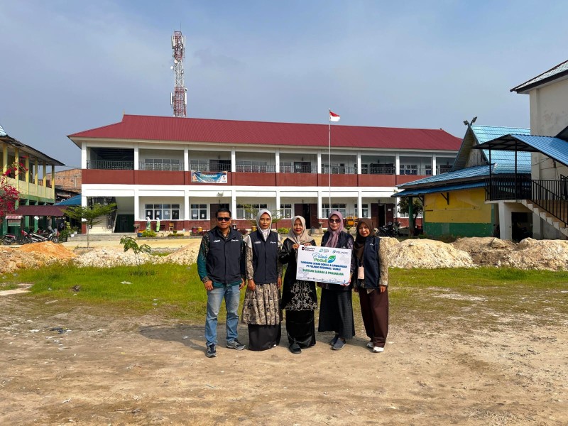 Pelindo Regional 1 Dumai Wujudkan Kepedulian, Salurkan Tanah Timbun untuk SDN 017 Buluh Kasap