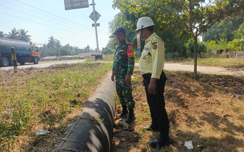 Babinsa Koramil 02  Komitmen Jaga Stabilitas dan Keselamatan Jalur Distribusi Energi