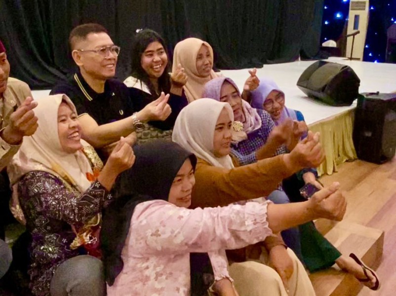 Warga Surabaya dan Sidoarjo Kompak Angkat Kisah Haru Silaturahmi Adies Kadir di Media Sosial