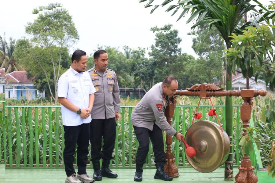 BKapolda Riau Resmikan Program “Tabung Harmoni Hijau”