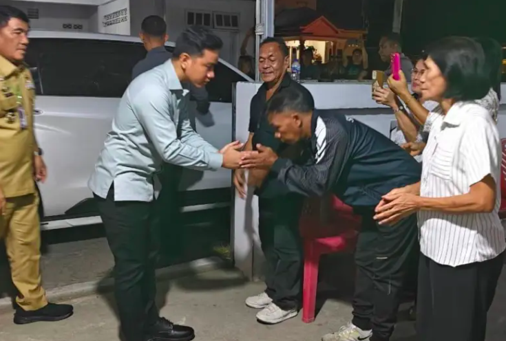 Wapres Gibran Tinjau Dampak Gempa Minahasa dan Temui Keluarga Korban