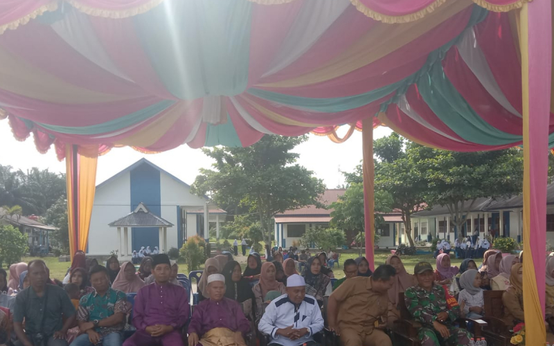 Babinsa Basilam Baru Hadir di Pelepasan Siswa dan Siswi SMPN 9