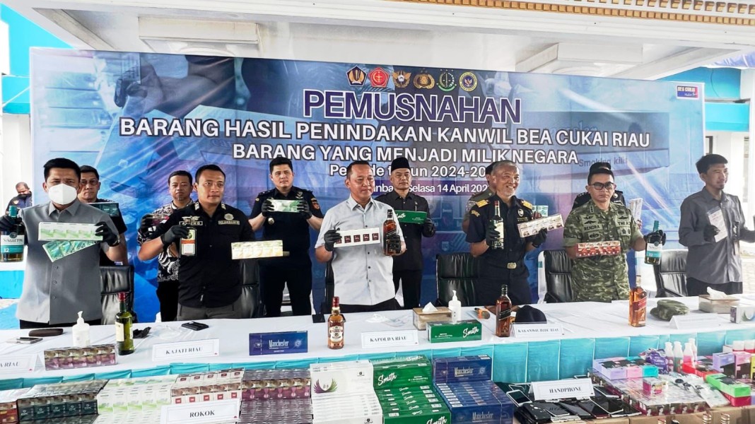 Kodam XIX/Tuanku Tambusai Komit Dukung Pemerintah Berantas Kegiatan Ilegal di Riau