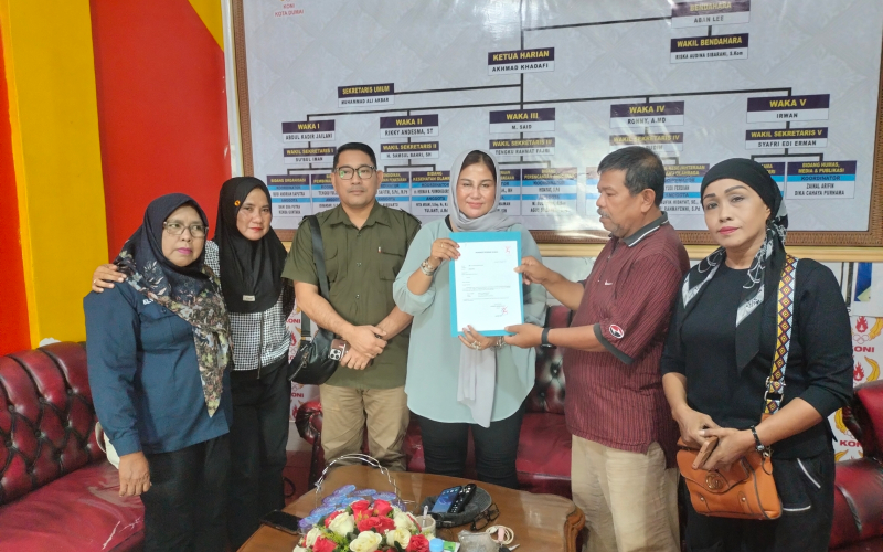 SK Diserahkan ke KONI, Persani Dumai Resmi Miliki Pengurus Baru