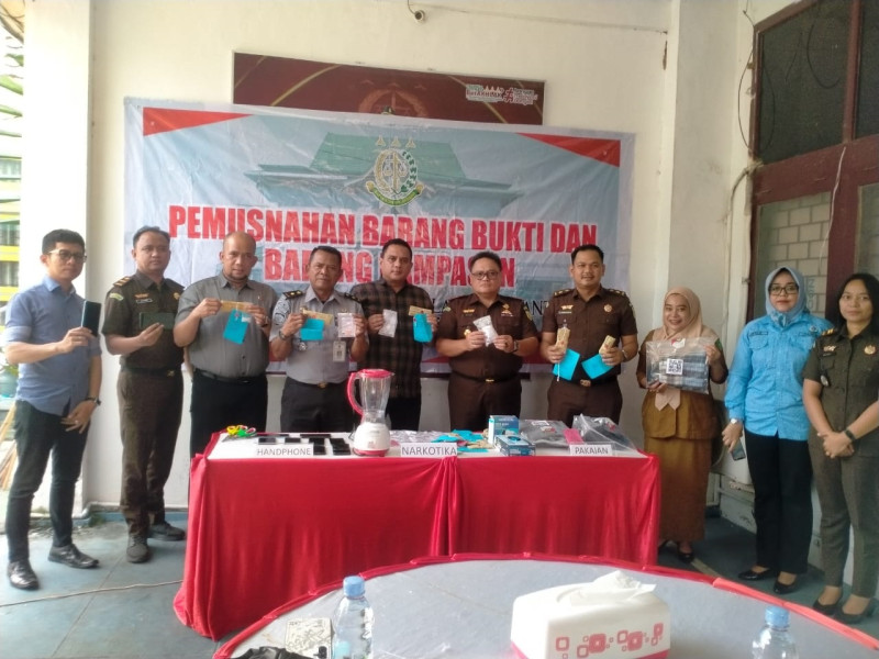 Kajari Meranti Musnakan Barang Bukti 44 Perkara Inkrahcht