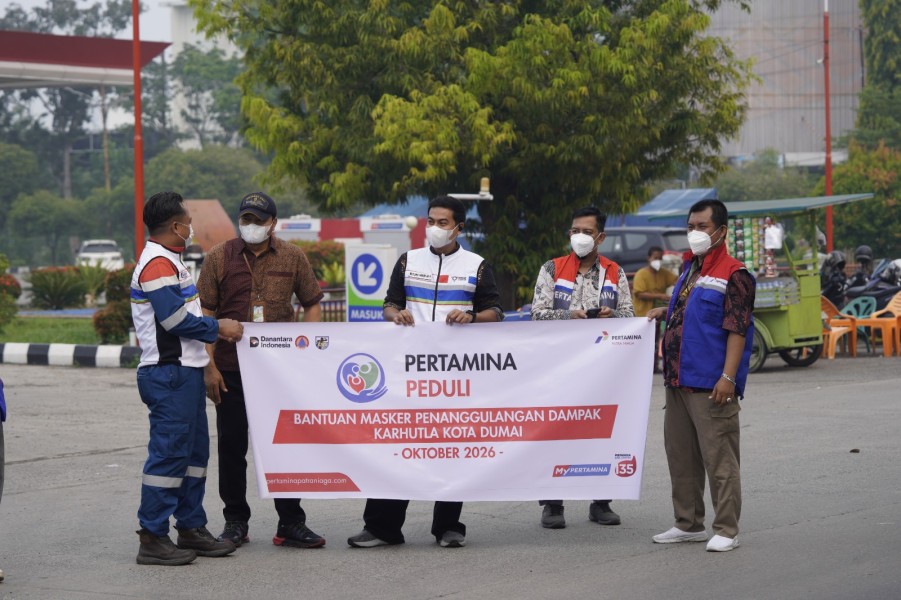 Pertamina Patra Niaga Kilang Dumai Bagikan Masker Gratis Untuk Masyarakat, Respon Cepat Penanggulangan Dampak Kabut Asap Karhutla