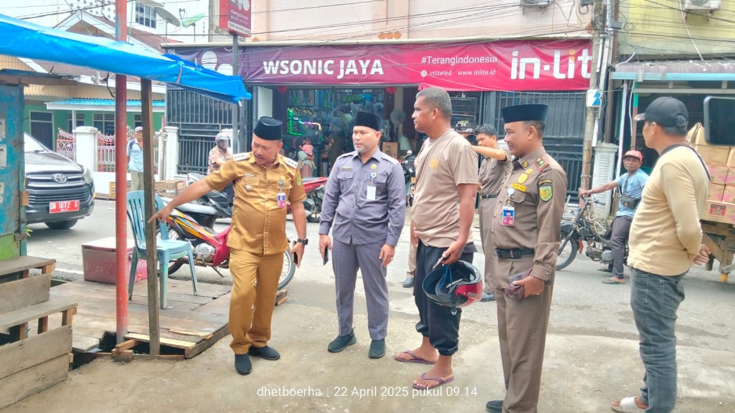 Satgas Trantibum Tertipkan Parkir Liar dan Aktivitas Bongkar Muat di Bahu Jalan