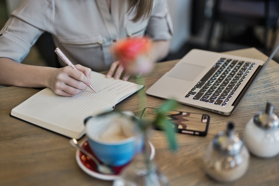 Tips Jadi Content Creator dengan Modal Kecil di Tahun 2025
