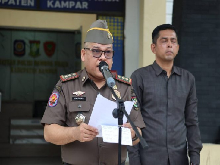 Terobosan Plt Kasatpol PP Kampar, Patroli Jumat Ajak Warga Tunaikan Salat Jumat