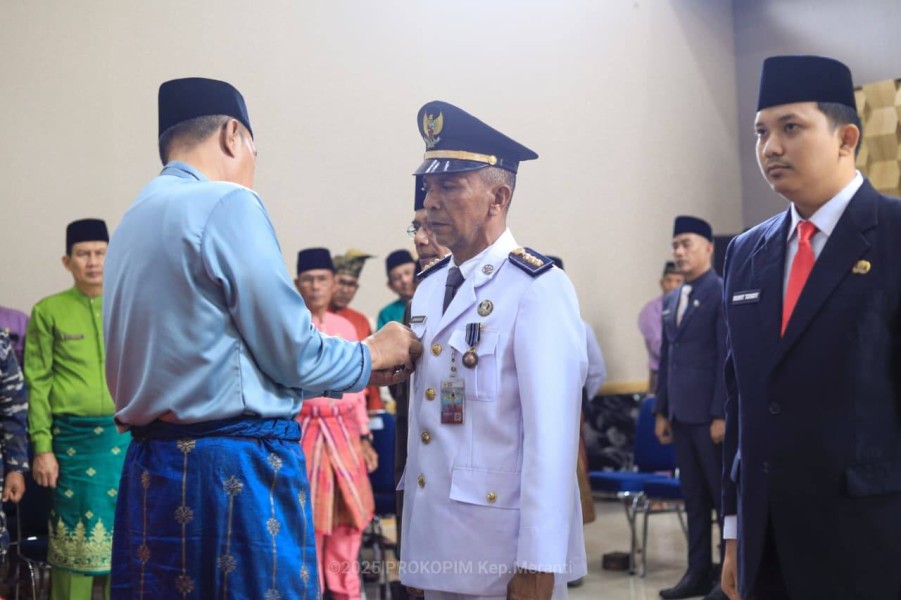 Lantik 24 Pejabat, Wabup Meranti Tekankan Integritas dan Tanggung Jawab
