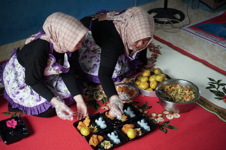 Kisah Kader Posyandu Menjadi Penggerak Dapur Sehat Lawan Stunting di Kelurahan Air Jamban