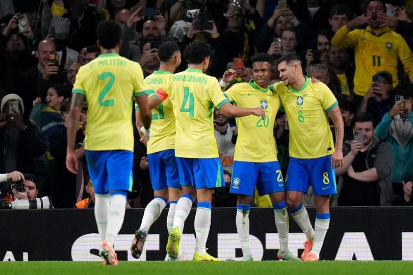 Estevao dan Casemiro Antar Brasil Kalahkan Senegal 2-0 di London