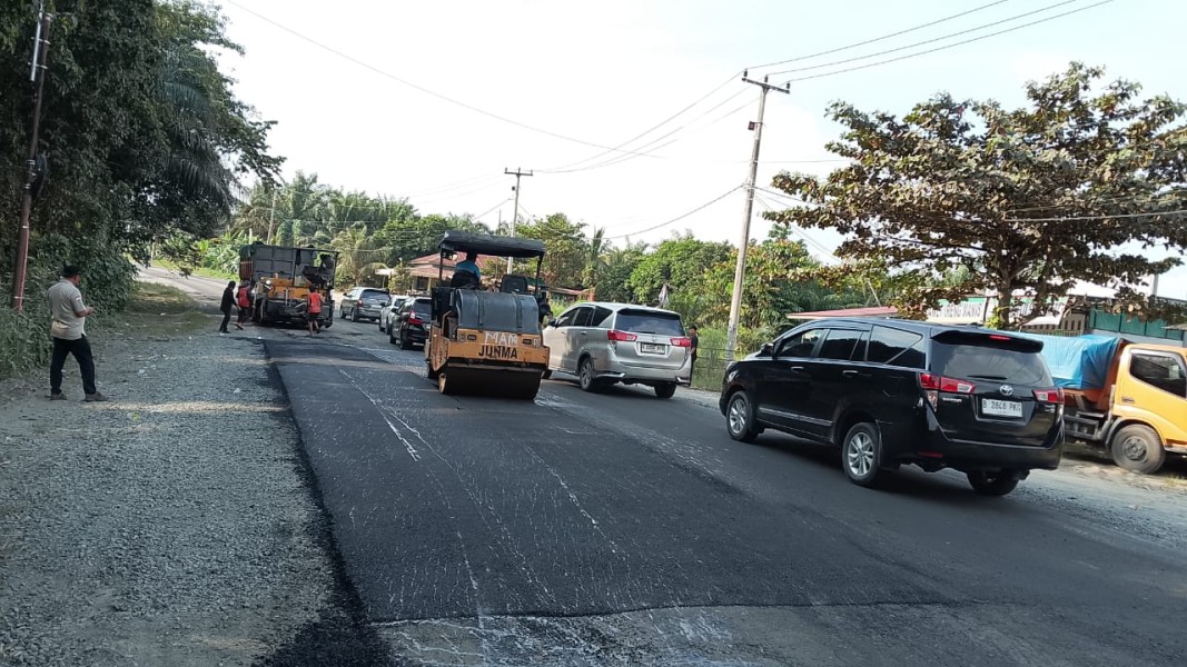 Pemprov Riau Perbaiki Ruas Jalan Maredan-Simpang Buatan Siak