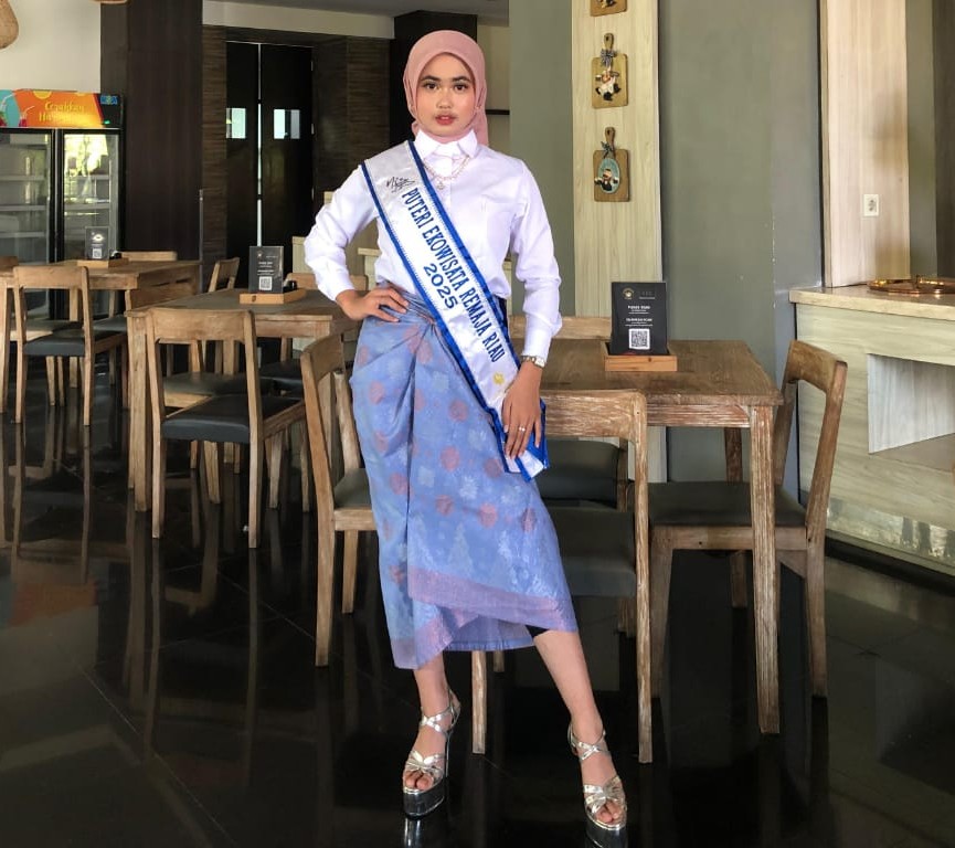 Harumkan Riau di Kancah Nasional, Wangi Azami Yunov Raih Second Runner Up Putri Ekowisata Indonesia 2025