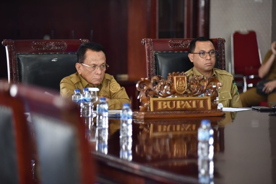 Bupati Rohil H. Bistamam Percepat Digitalisasi dan Penguatan Agen Perlinsos Melalui Rakor Daring