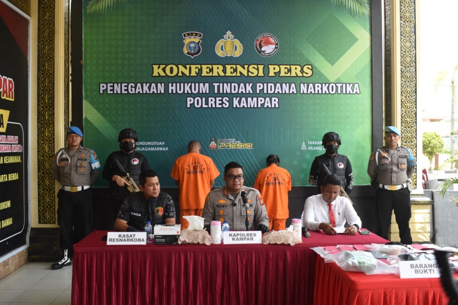Polres Kampar Ungkap Peredaran Narkoba 1 Kilo Dari Dua Pelaku di Desa Karya Indah