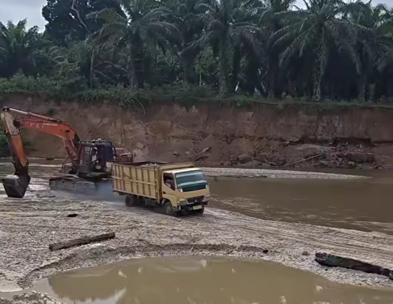 Aktivis Lingkungan Desak APH Usut Tambang Galian C Diduga Ilegal di Tambusai Utara, Tebing Sungai Mulai Tergerus