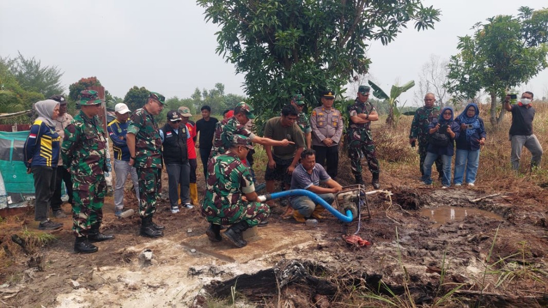 Dirdik dan Kadepter Seskoad Tinjau Sumur Bor Antisipasi Karhutla di Tanjung Palas
