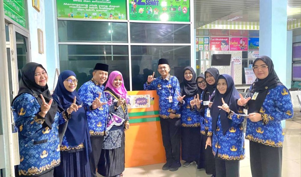 Dispersip Dumai Sosialisasikan iDumai dan Tinjau Perpustakaan Penerima Hibah Perpusnas