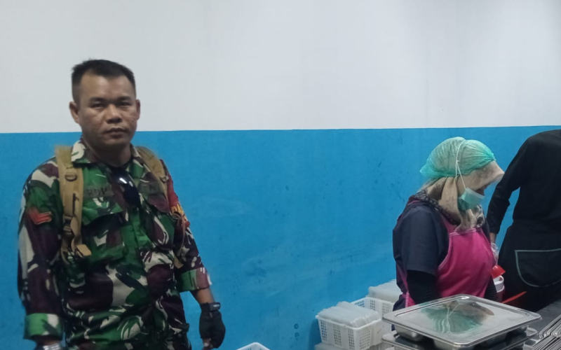2.219 Penerima Manfaat di Sukajadi dan Bintan Terima Makanan Bergizi Gratis