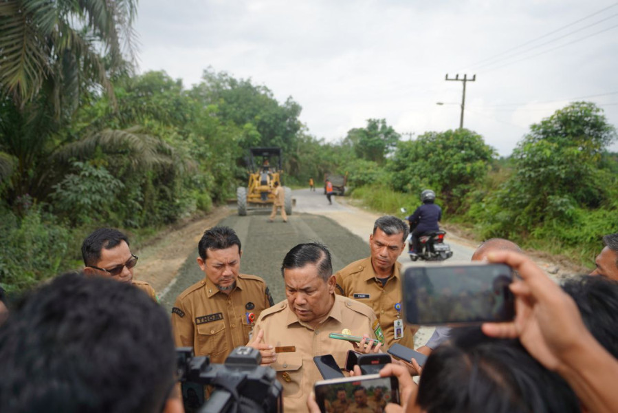 Urai Kemacetan Jalan Prioritas, Plt Gubri: Sekencang Apapun dari Payakumbuh, Tiba Soebrantas Macet!