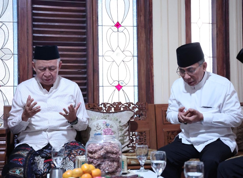 Sowan Kyai Sepuh Garut dan Tasikmalaya, Gus Yahya Tegaskan Libatkan Kyai Sepuh di Mukhtamar NU ke 35