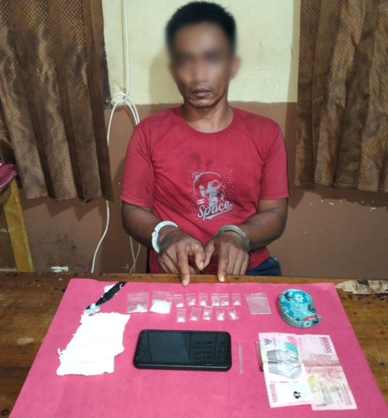 Pengedar Shabu Ditangkap di Warung Mak Titin KM 43, Polsek Minas Gagalkan Peredaran 8,36 Gram Narkotika