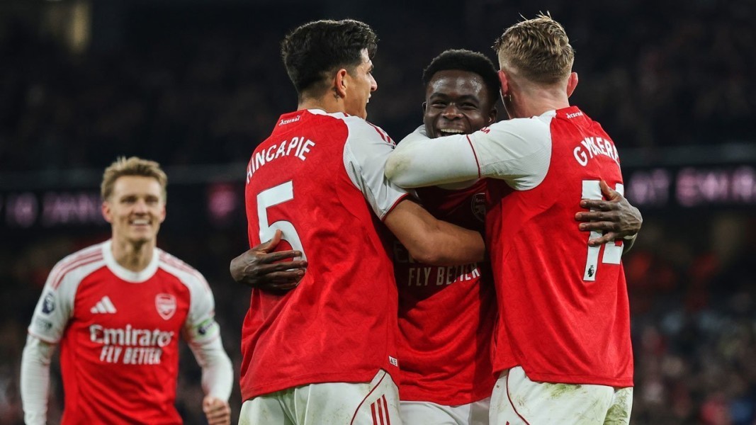 Dua Gol Bunuh Diri Antar Arsenal Taklukkan Wolves 2-1 dan Kokoh di Puncak Klasemen