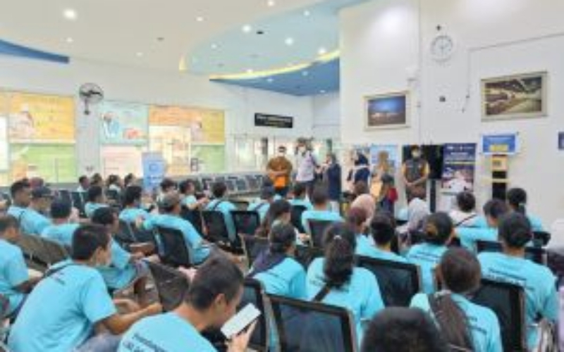 Puluhan PMI Asal Berbagai Daerah Dipulangkan Melalui Pelabuhan Dumai