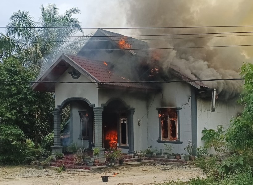 Rumah Warga di Minas Timur Terbakar, Penghulu Samsul Anuar Pastikan Tak Ada Korban Jiwa