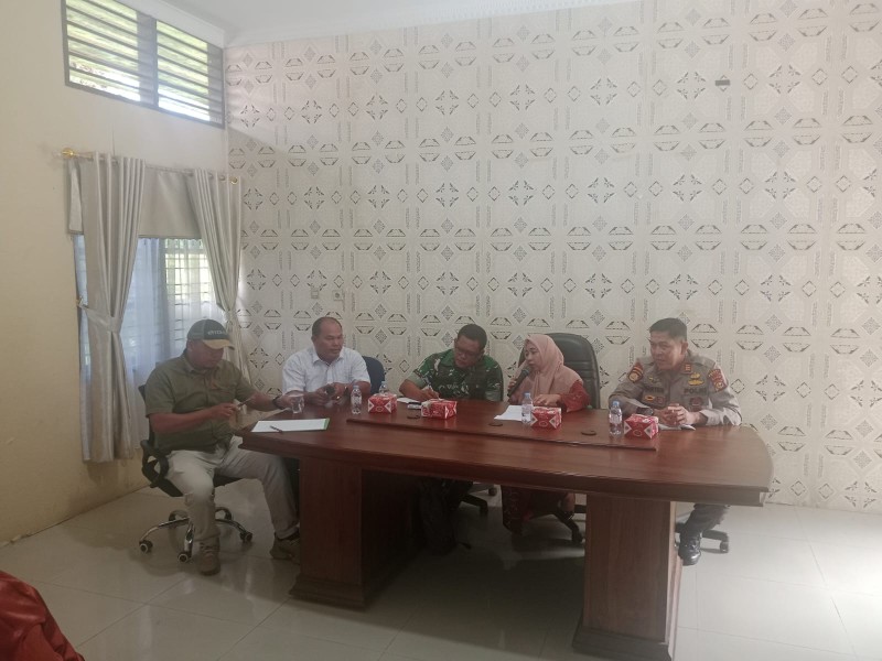 TNI Hadir Aktif Dalam Rapat Pembentukan Panitia HUT RI Ke-80 dan Hari Jadi Ke-30 Kecamatan Minas