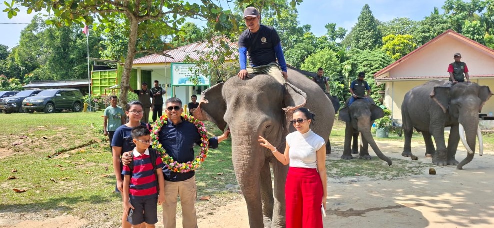 Danrem 031/Wira Bima Kunjungi Pusat Latihan Gajah Minas, Tegaskan Pentingnya Pelestarian Satwa