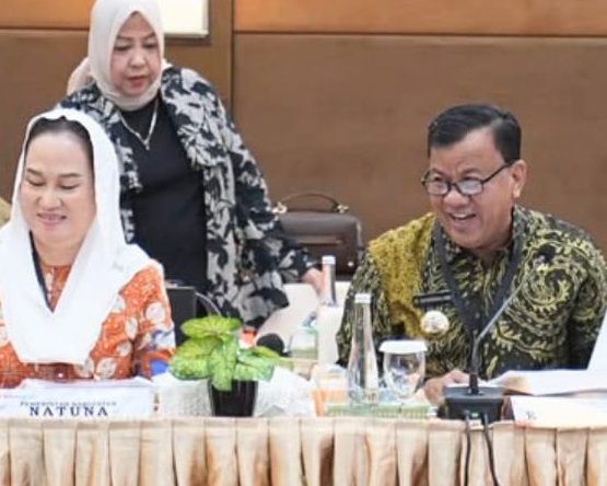 Tahun Buku 2025, Bupati Kuansing Hadiri  RUPSLB BRK Syariah.