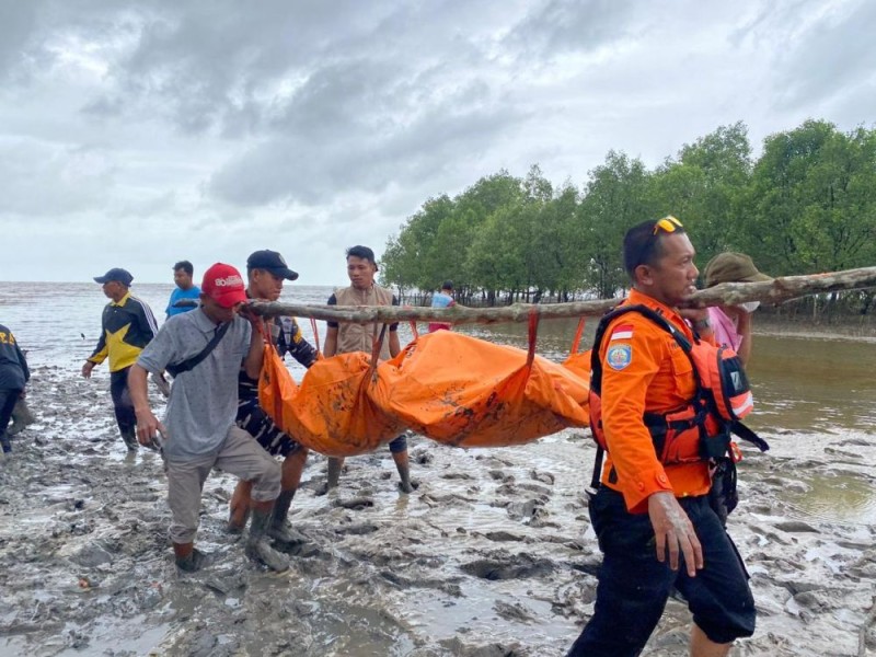 Tiga Hari Pencarian, Tim SAR Gabungan Temukan Jasad ABK KM Makmur Jaya 89 di Perairan Bengkalis
