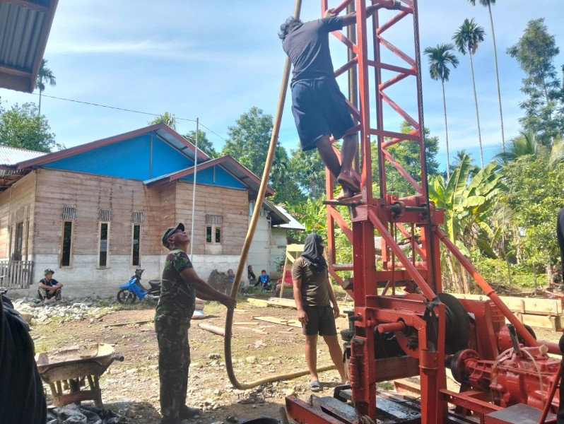 Penuhi Kebutuhan Air Bersih Dayah, Satgas TMMD ke-129 Kodim 0102/Pidie Kebut Pembangunan Sumur Bor