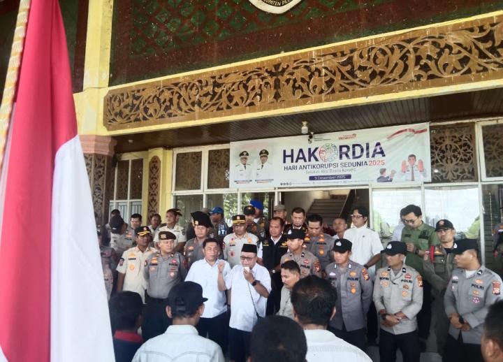 Pembukaan Segel PT SSS Berujung Aksi Demonstrasi Pekerja di Pelalawan