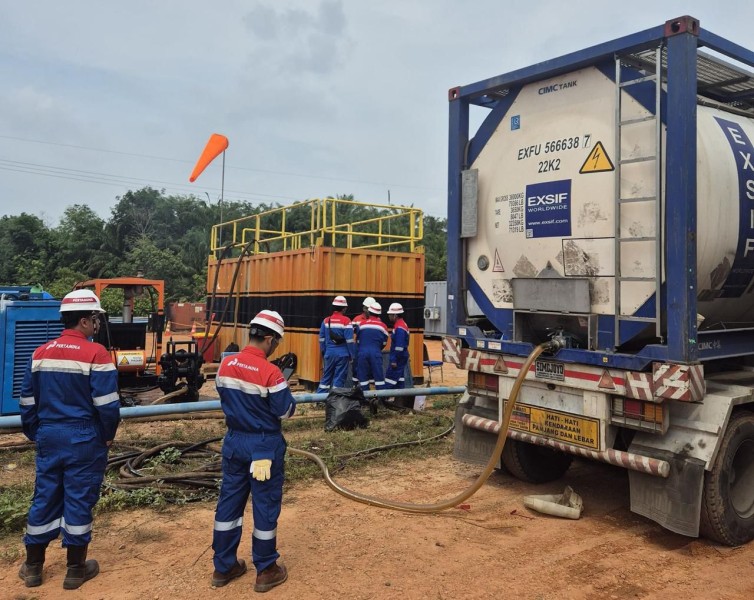 Sinergi Pertamina Hulu Rokan dan Pertamina Lubricants Wujudkan Injeksi Perdana Surfaktan PHR24 di Proyek CEOR Balam South