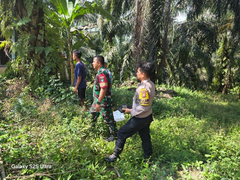 Babinsa Koptu AKP Hutagalung Laksanakan Patroli Karhutla di Minas Barat, Pastikan Wilayah Aman dari Titik Api