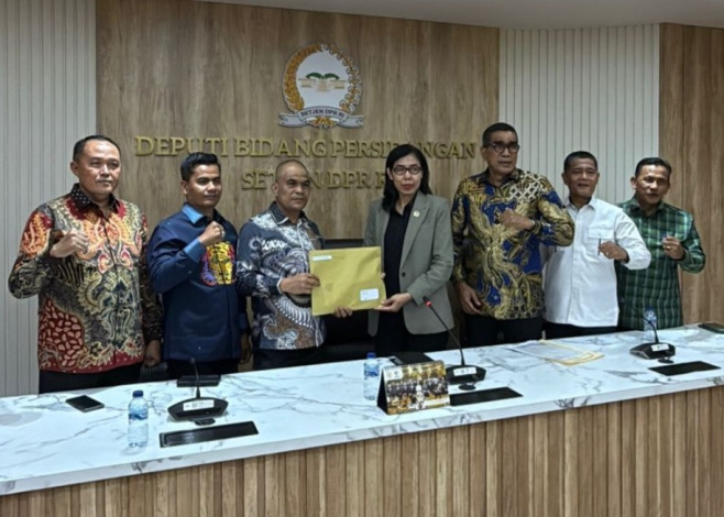 DPRD Riau Sampaikan 10 Tuntutan Mahasiswa ke DPR RI, akan Diteruskan ke Presiden