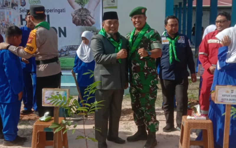 TNI Koramil 02 Turut Peringati Hari Pohon Sedunia 2025 di Medang Kampai