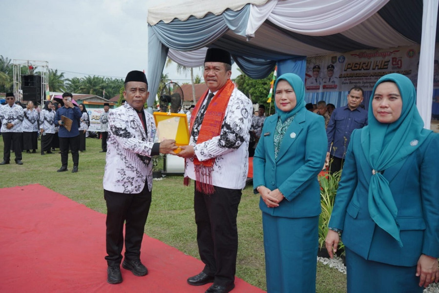 Hari Guru Nasional 2025, Bupati Asahan Tegaskan Guru sebagai Pondasi Generasi Emas