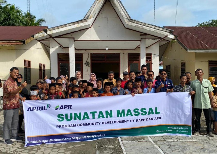 RAPP Gelar Sunatan Massal bagi 30 Anak di Desa Air Hitam