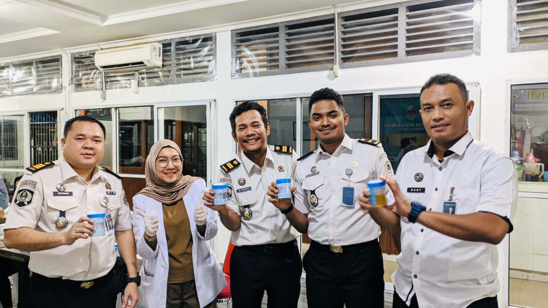 Ada Apa? Malam-malam, Pegawai dan 130 Warga Binaan Lapas Pekanbaru Dites Urine