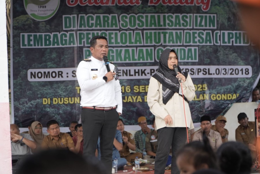 Bupati Pelalawan Hadiri Sosialisasi Izin Lembaga Pengelola Hutan Desa (LPHD) di Pangkalan Gondai