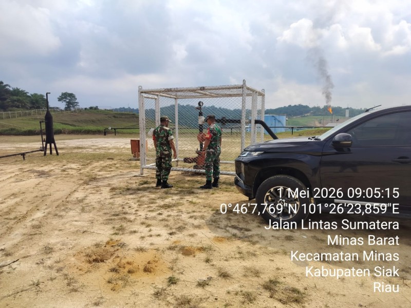 Babinsa Serma Risman Girsang dan Serda Haris Laksanakan Patroli Penguatan Binter di Minas Barat