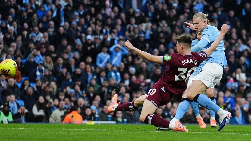Haaland Brace, Man City Hajar West Ham 3-0 dan Geser ke Puncak Premier League